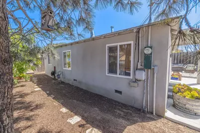 1205 Trinity Ave, Seaside, CA 93955 - Photo 7