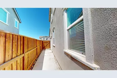 450 Thistle St, Hollister, CA 95023 - Photo 37