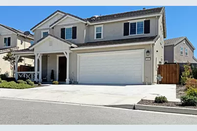 450 Thistle St, Hollister, CA 95023 - Photo 3