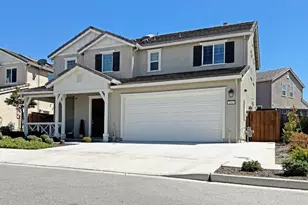 450 Thistle St, Hollister, CA 95023 - Photo 3