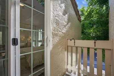 824 Kingfisher Ter, Sunnyvale, CA 94087 - Photo 17