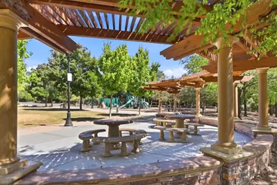 4609 Middle Park Dr, San Jose, CA 95135 - Photo 39