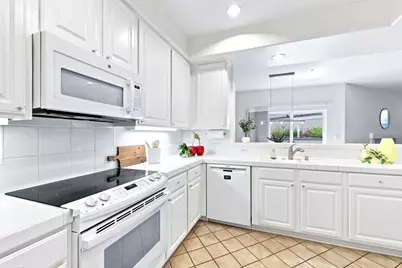 860 Meridian Bay Ln 143, Foster City, CA 94404 - Photo 9