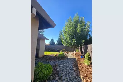 3577 Laver St, Redding, CA 96002 - Photo 37