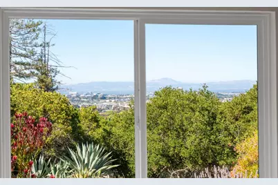 912 Viewridge Dr, San Mateo, CA 94403 - Photo 31