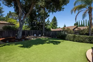 20555 Carniel Ave, Saratoga, CA 95070 - Photo 29