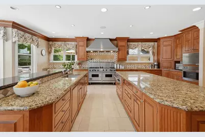 25355 La Loma Dr, Los Altos Hills, CA 94022 - Photo 13