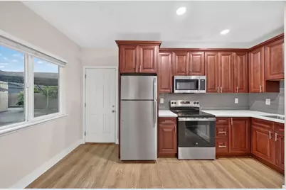 585-587 E Saint James St, San Jose, CA 95112 - Photo 11