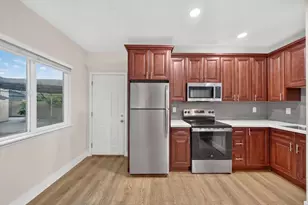 585-587 E Saint James St, San Jose, CA 95112 - Photo 11