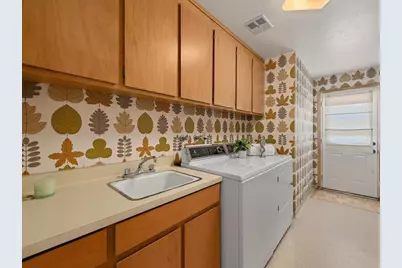 1176 Tournament Dr, Hillsborough, CA 94010 - Photo 17