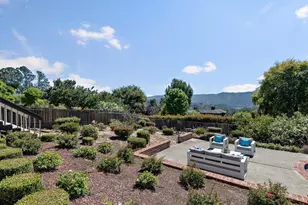 1176 Tournament Dr, Hillsborough, CA 94010 - Photo 31