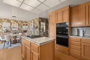 1176 Tournament Dr, Hillsborough, CA 94010 - Photo 15