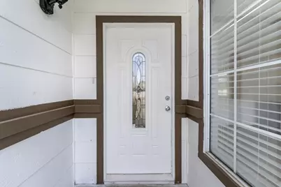 527 Park Warren Dr, Los Banos, CA 93635 - Photo 3