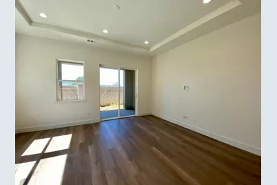 2106 White Oak Dr, Hollister, CA 95023 - Photo 7