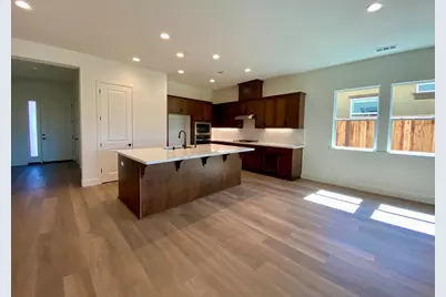 2106 White Oak Dr, Hollister, CA 95023 - Photo 5