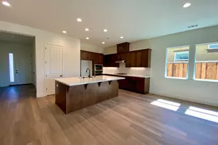 2106 White Oak Dr, Hollister, CA 95023 - Photo 5