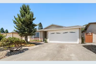 829 Almond Dr, Watsonville, CA 95076 - Photo 1