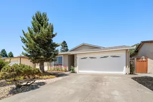 829 Almond Dr, Watsonville, CA 95076 - Photo 1