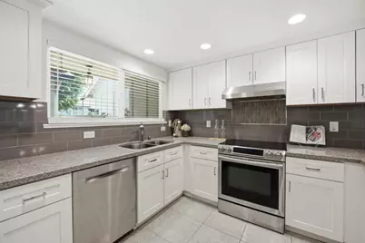 1387 Cherrywood Sq, San Jose, CA 95117 - Photo 15