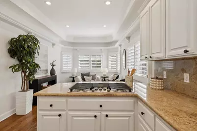 1270 University Dr, Menlo Park, CA 94025 - Photo 27