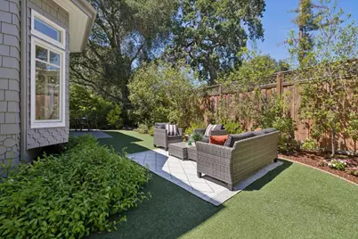 1270 University Dr, Menlo Park, CA 94025 - Photo 53