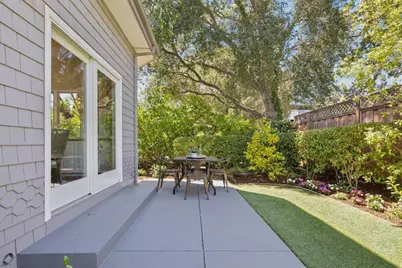 1270 University Dr, Menlo Park, CA 94025 - Photo 51