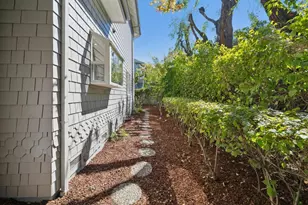 1270 University Dr, Menlo Park, CA 94025 - Photo 59