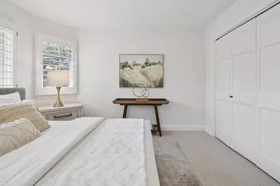 1270 University Dr, Menlo Park, CA 94025 - Photo 41