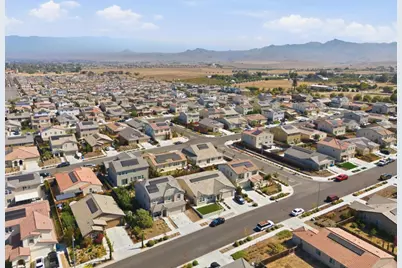 1981 Dylan St, Hollister, CA 95023 - Photo 41