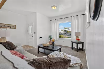 1228 West St, Hollister, CA 95023 - Photo 9