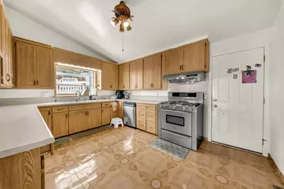 1696 Vallejo St, Seaside, CA 93955 - Photo 11
