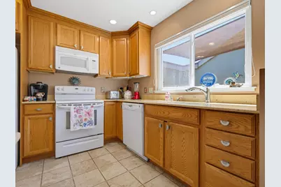 186 Crestview Ct, Watsonville, CA 95076 - Photo 9