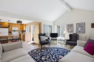 186 Crestview Ct, Watsonville, CA 95076 - Photo 3