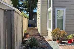 2007 Cedar Ridge Dr, Stockton, CA 95207 - Photo 3
