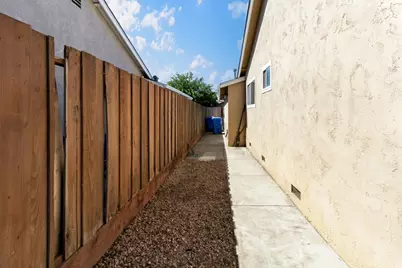 451 Diane Dr, Manteca, CA 95336 - Photo 25