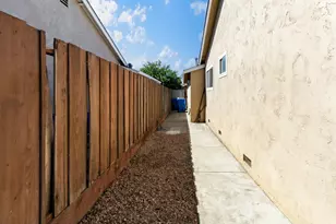 451 Diane Dr, Manteca, CA 95336 - Photo 25