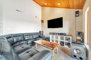 950 Oak Ridge Rd, Los Gatos, CA 95033 - Photo 17
