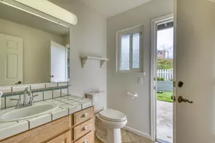 24720 Foothill Dr, Salinas, CA 93908 - Photo 37