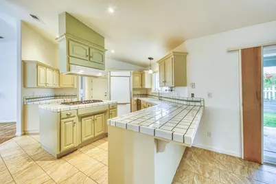 24720 Foothill Dr, Salinas, CA 93908 - Photo 9