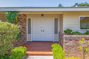 2618 Martinez Dr, Burlingame, CA 94010 - Photo 3