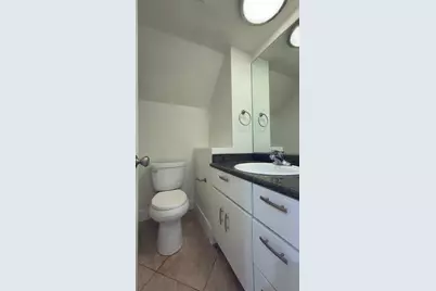 9233 Laguna Pointe, Elk Grove, CA 95758 - Photo 11