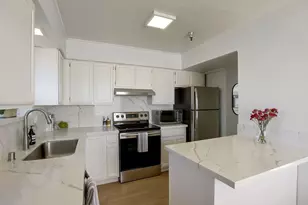 711 S Bayshore Blvd 16, San Mateo, CA 94401 - Photo 3