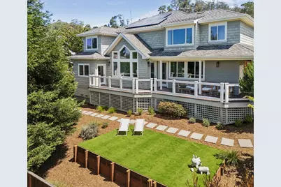 822 Columbus St, El Granada, CA 94018 - Photo 1