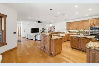 12401 Merriman Ln, Gilroy, CA 95020 - Photo 17