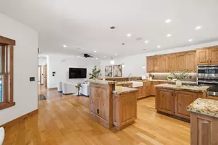12401 Merriman Ln, Gilroy, CA 95020 - Photo 17