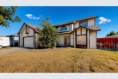 1961 Nikki Ann Way, Turlock, CA 95380 - Photo 3