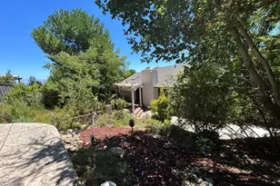 23005 Standing Oak Ct, Cupertino, CA 95014 - Photo 29