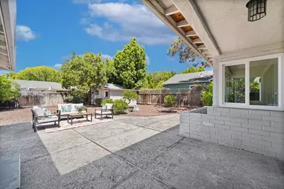 136 Eldora Dr, Mountain View, CA 94041 - Photo 25