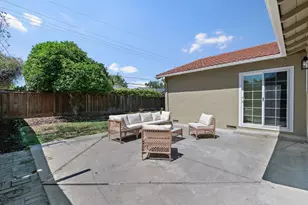 1611 Willowgate Dr, San Jose, CA 95118 - Photo 23