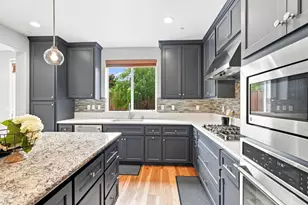 270 10th St, Marina, CA 93933 - Photo 11